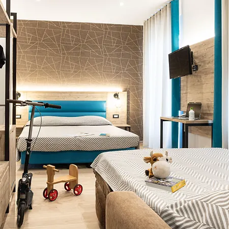 Cuneo Hotel ホテル