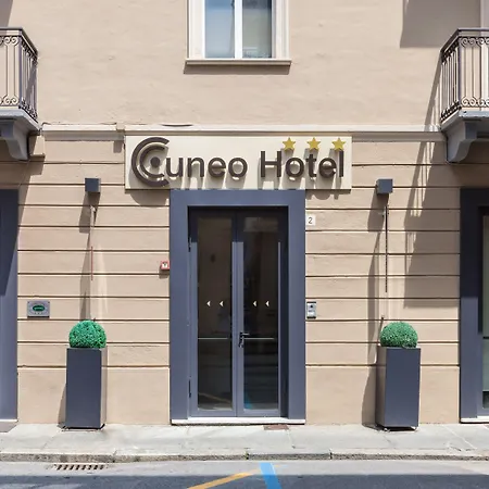 Otel Cuneo Hotel 3*